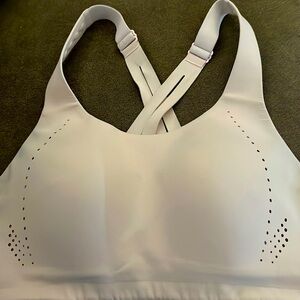 Lululemon sports bra 38C